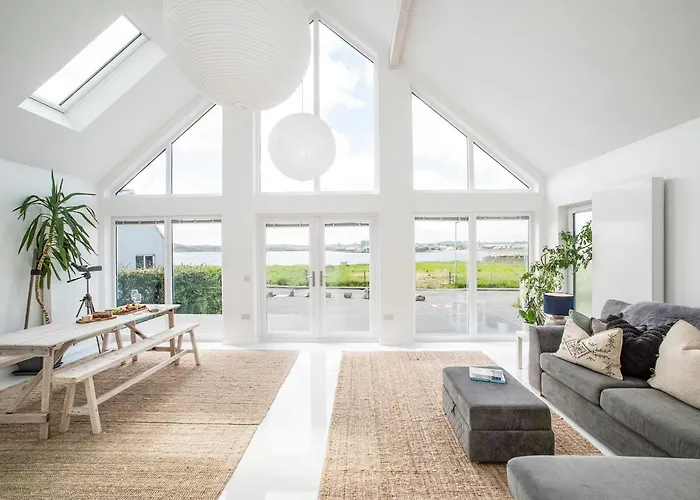 Shore Lodge